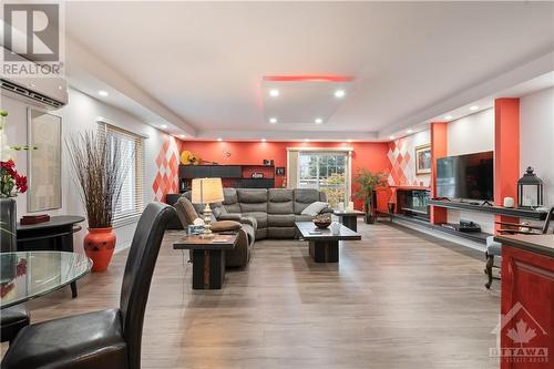 85 Lavergne Street, Ottawa, ON - Indoor Photo Showing Living Room