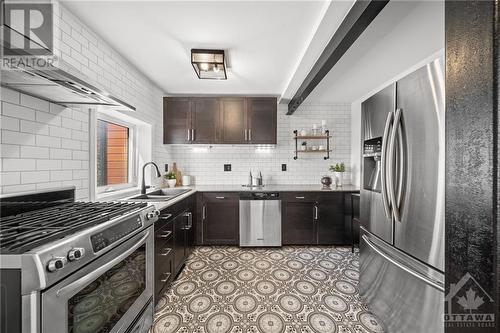 Kitchen (Upper Unit A) - 469 Booth Street, Ottawa, ON - Indoor Photo Showing Kitchen With Double Sink With Upgraded Kitchen