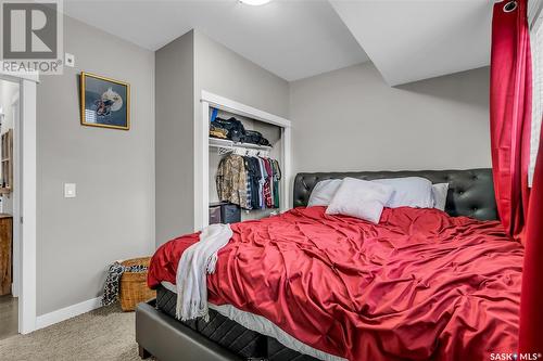 203 710 Hart Road, Saskatoon, SK - Indoor Photo Showing Bedroom