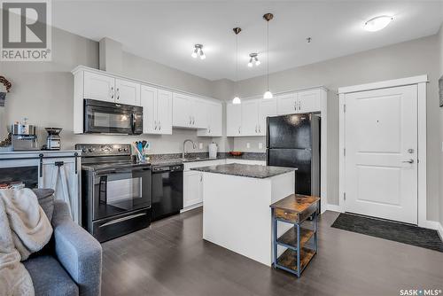 203 710 Hart Road, Saskatoon, SK - Indoor Photo Showing Kitchen