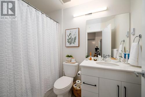 406-1880 Hugh Allan Drive, Kamloops, BC - Indoor Photo Showing Bathroom