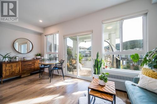 406-1880 Hugh Allan Drive, Kamloops, BC - Indoor Photo Showing Living Room