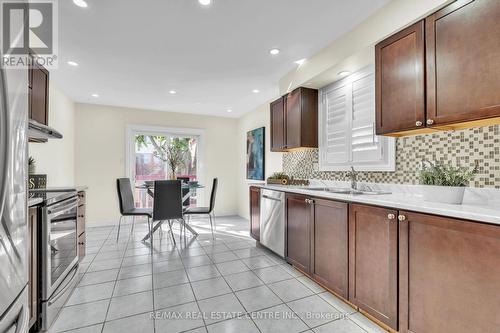 28 Copperfield Drive, Cambridge, ON - Indoor Photo Showing Kitchen With Stainless Steel Kitchen