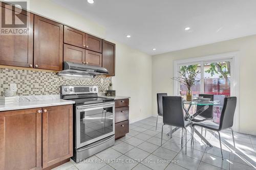 28 Copperfield Drive, Cambridge, ON - Indoor Photo Showing Kitchen