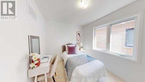 14 Deer Ridge Crescent, Whitby, ON - Indoor Photo Showing Bedroom