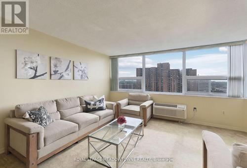 1212 - 121 Ling Road, Toronto, ON - Indoor Photo Showing Living Room