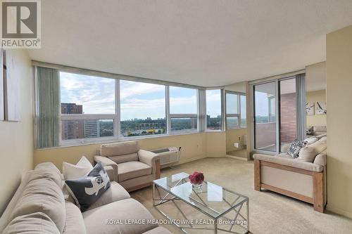 1212 - 121 Ling Road, Toronto, ON - Indoor Photo Showing Living Room