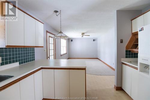 961 Daleview Crescent, Dresden, ON - Indoor Photo Showing Kitchen