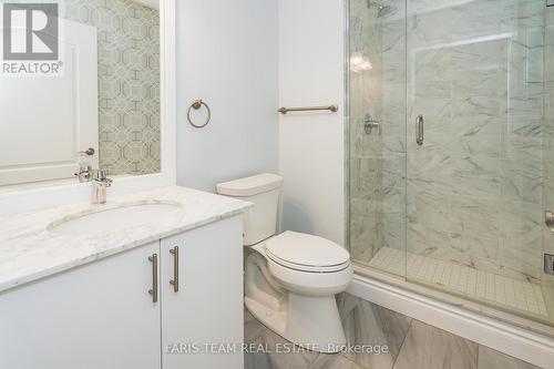 109 - 90 Orchard Point Road, Orillia, ON - Indoor Photo Showing Bathroom