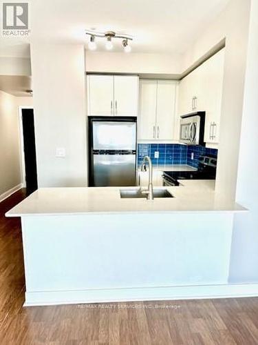 4506 - 60 Absolute Avenue, Mississauga, ON - Indoor Photo Showing Kitchen With Double Sink