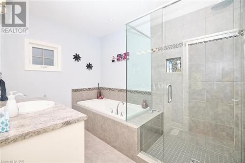 57 Stoneridge Crescent, Niagara-On-The-Lake, ON - Indoor Photo Showing Bathroom