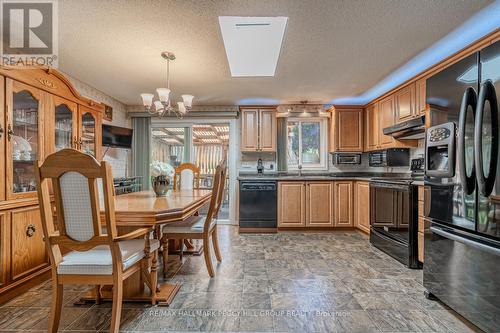 21 Doris Drive, Barrie, ON - Indoor