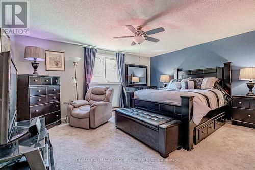 21 Doris Drive, Barrie, ON - Indoor Photo Showing Bedroom