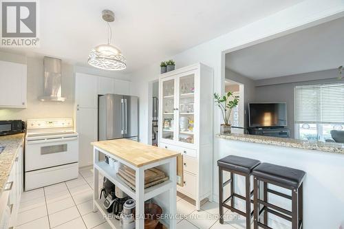 1 Ellendale Crescent, Brampton, ON - Indoor Photo Showing Kitchen