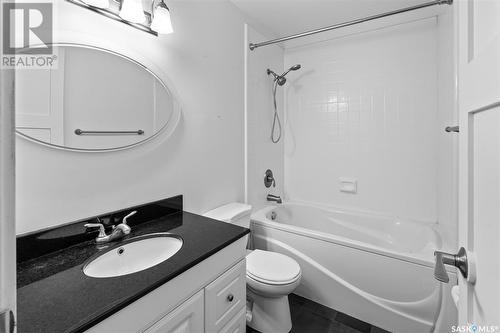 133 Churchill Drive, Saskatoon, SK - Indoor Photo Showing Bathroom