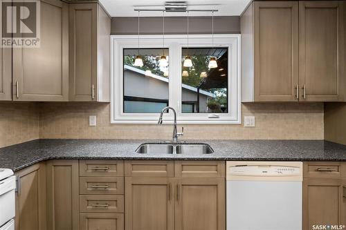 133 Churchill Drive, Saskatoon, SK - Indoor Photo Showing Kitchen With Double Sink