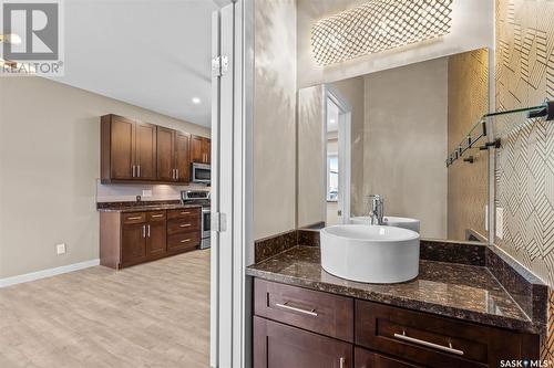 14 1703 Patrick Crescent, Saskatoon, SK - Indoor Photo Showing Bathroom