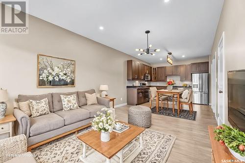 14 1703 Patrick Crescent, Saskatoon, SK - Indoor Photo Showing Living Room