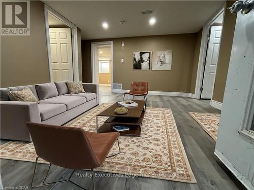 Lower - 160 Bruce Street, Kitchener, ON - Indoor Photo Showing Living Room