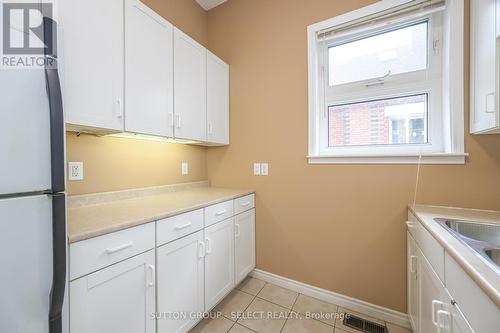 733 Princess Avenue, London, ON - Indoor Photo Showing Kitchen