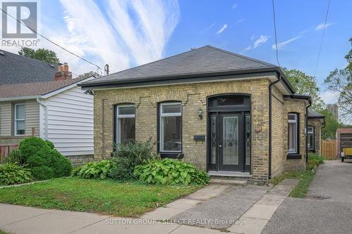 733 Princess Avenue, London, ON - Outdoor With Facade