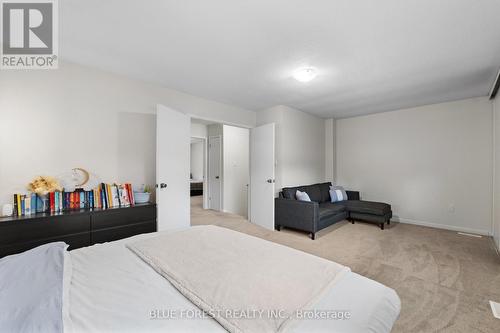 250 - 700 Osgoode Drive S, London, ON - Indoor Photo Showing Bedroom