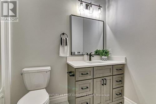 163 Elgin Avenue E, Goderich, ON - Indoor Photo Showing Bathroom