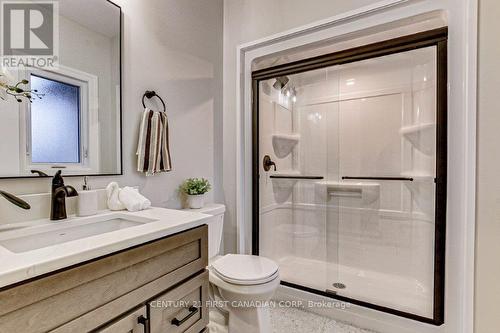 163 Elgin Avenue E, Goderich, ON - Indoor Photo Showing Bathroom