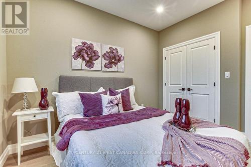 163 Elgin Avenue E, Goderich, ON - Indoor Photo Showing Bedroom