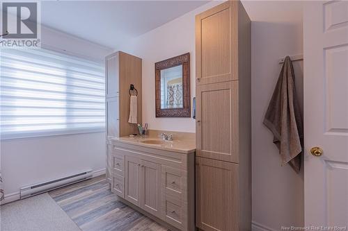 214 Maurice Crescent, Beresford, NB - Indoor Photo Showing Bathroom