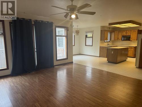 55 Columbia Drive, Mackenzie, BC - Indoor Photo Showing Kitchen