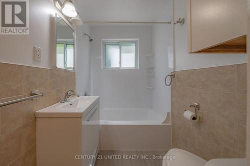 730 Chemong Road, Peterborough (Northcrest), ON - Indoor Photo Showing Bathroom