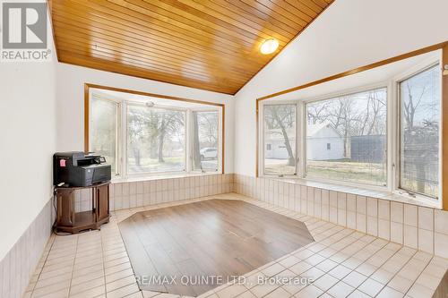 1094 Highway 2, Kingston, ON - Indoor Photo Showing Other Room