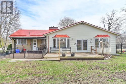 1094 Highway 2, Kingston, ON - Outdoor With Deck Patio Veranda