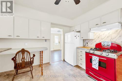 1094 Highway 2, Kingston, ON - Indoor Photo Showing Kitchen