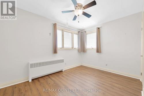 1094 Highway 2, Kingston, ON - Indoor Photo Showing Other Room