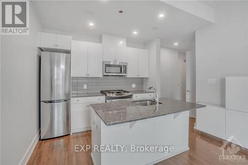 1004 - 100 Champagne Avenue S, Ottawa, ON - Indoor Photo Showing Kitchen With Stainless Steel Kitchen With Upgraded Kitchen