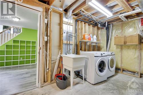 1085 Ballantyne Drive, Ottawa, ON - Indoor Photo Showing Laundry Room