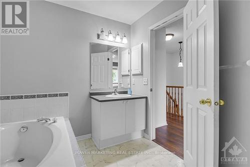 1085 Ballantyne Drive, Ottawa, ON - Indoor Photo Showing Bathroom