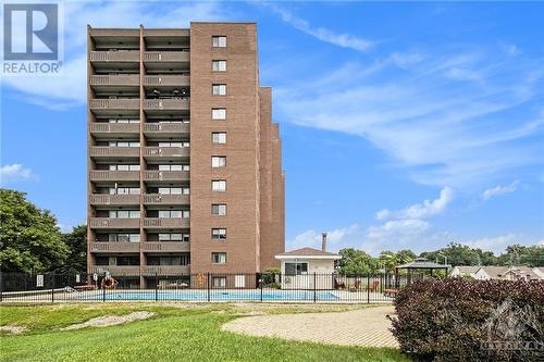 Recreation space & outdoor pool. - 1100 Ambleside Drive Unit#607, Ottawa, ON - Outdoor