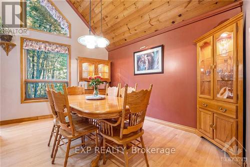 325 Haskins Road, North Grenville, ON - Indoor Photo Showing Dining Room