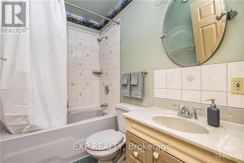 325 Haskins Road, North Grenville, ON - Indoor Photo Showing Bathroom