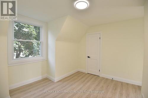 26 Highcliffe Avenue, Hamilton, ON - Indoor Photo Showing Other Room