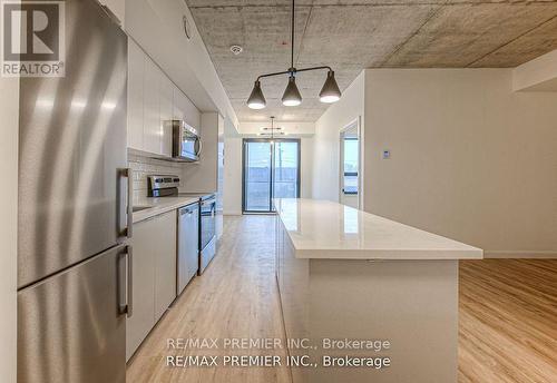 210 - 7 Erie Avenue, Brantford, ON - Indoor Photo Showing Kitchen