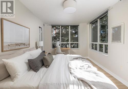 216 - 253 Merton Street, Toronto, ON - Indoor Photo Showing Bedroom