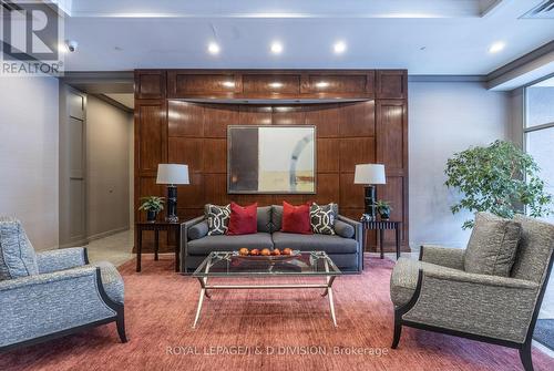 216 - 253 Merton Street, Toronto, ON - Indoor Photo Showing Living Room