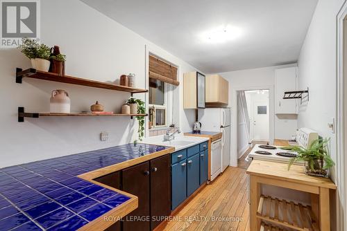 149 Euclid Avenue, Toronto, ON - Indoor Photo Showing Kitchen