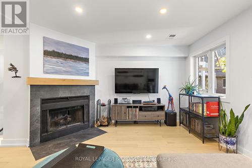 32C Massey Street, Toronto, ON - Indoor Photo Showing Living Room With Fireplace