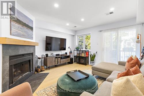 32C Massey Street, Toronto, ON - Indoor Photo Showing Living Room With Fireplace