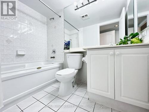 315 - 88 Grandview Way, Toronto, ON - Indoor Photo Showing Bathroom